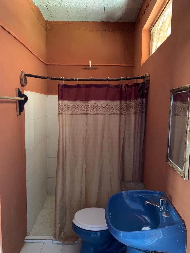 Hostal Y Temazcal Guemez Piste ภายนอก รูปภาพ