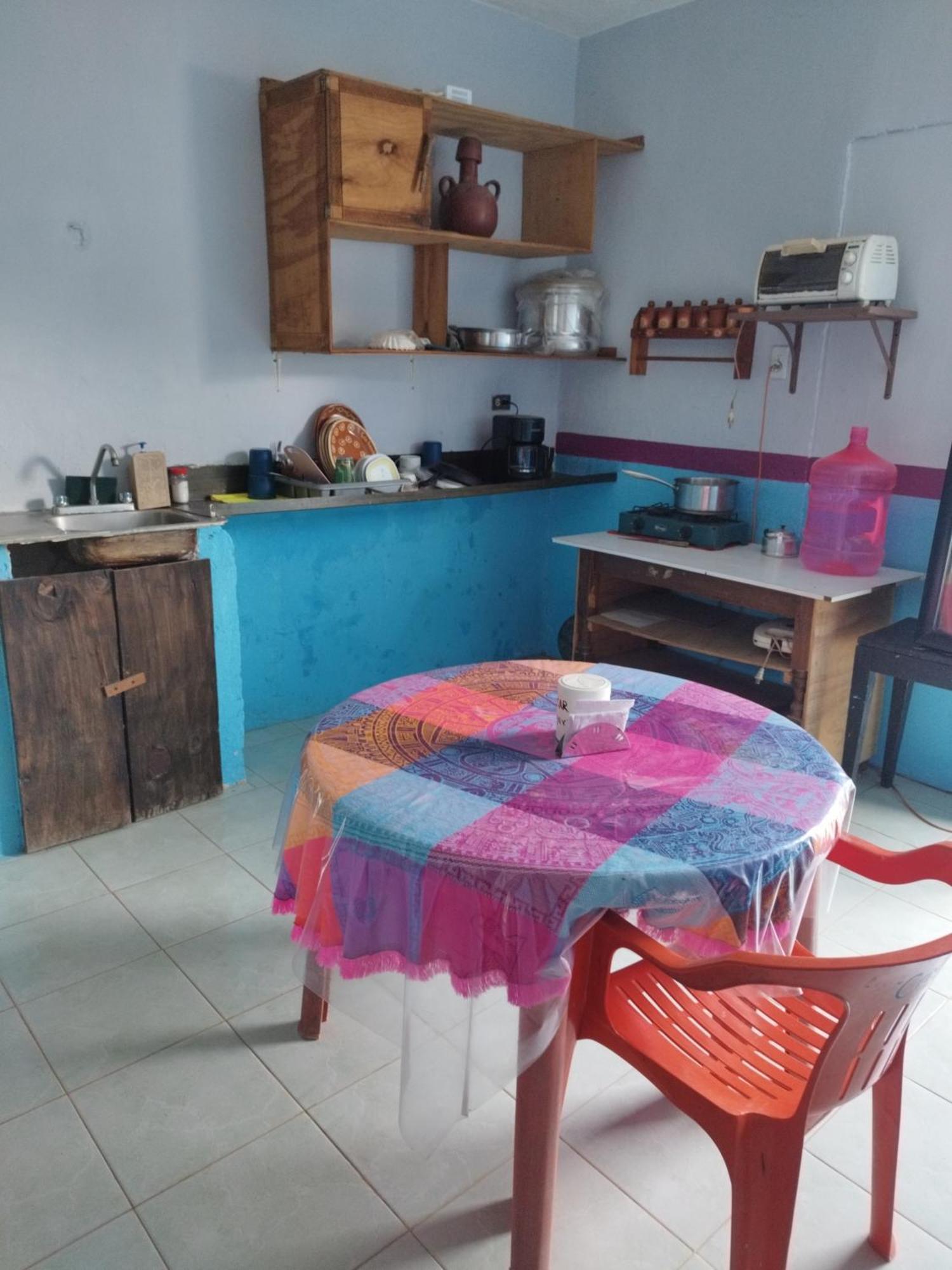 Hostal Y Temazcal Guemez Piste ภายนอก รูปภาพ
